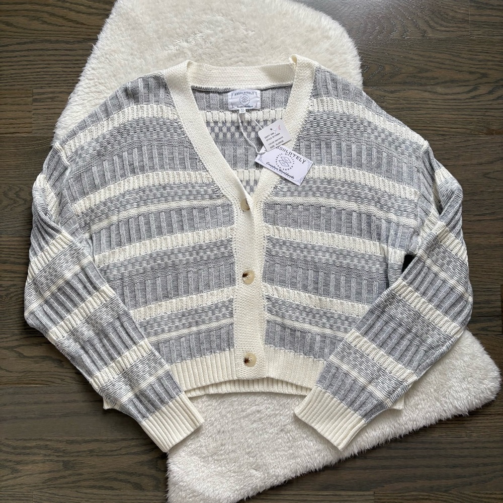 NWT ABSOLUTELY CREATIVE WORLDWIDE grey chunky knit long sleeve cardigan